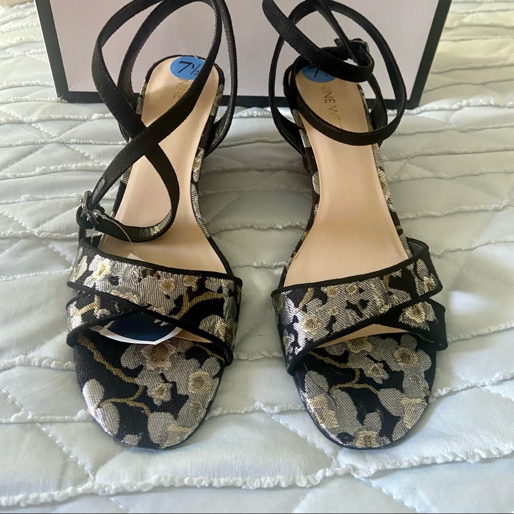 Ladies Nine West satin Wedges sz 7.5